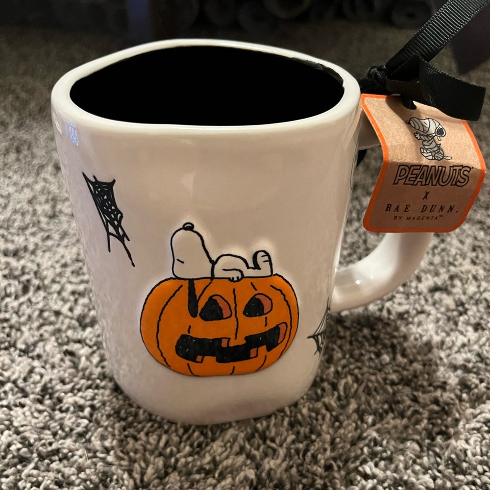 Rae Dunn & Peanuts Halloween mug
